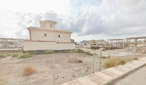 SE VENDE TERRENO EN ROQUETAS DE MAR 1