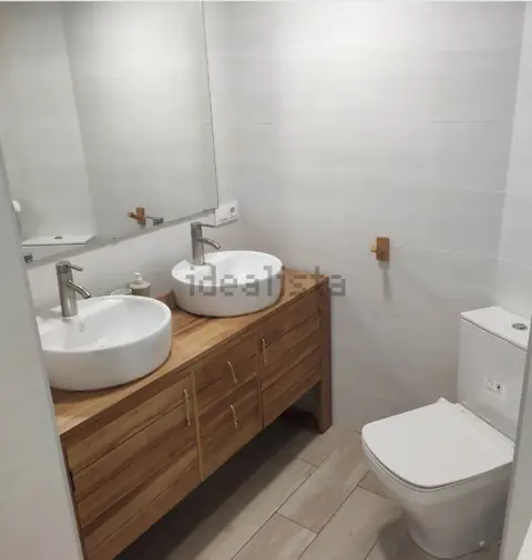 SE VENDE PISO EN AGUADULCE SUR 7