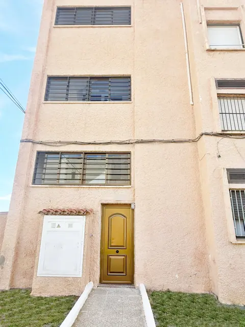SE VENDE ESPECTACULAR ESTUDIO EN RETAMAR 25