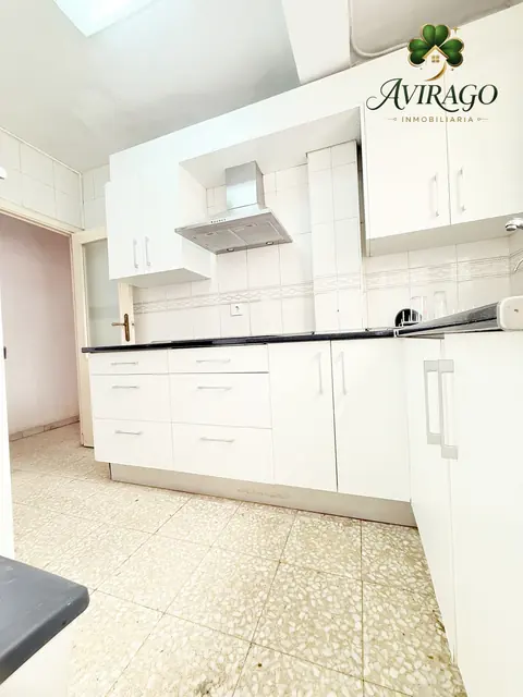SE VENDE PISO EN LA ZONA DE PLAZA DE TOROS, ALMERIA 4