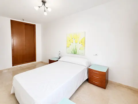 SE ALQUILA PRECIOSO PISO EN AVENIDA MONTSERRAT 13