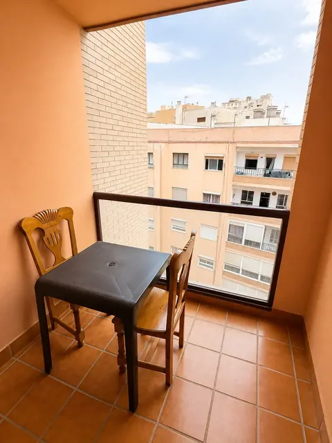 SE ALQUILA PRECIOSO PISO EN AVENIDA MONTSERRAT 11
