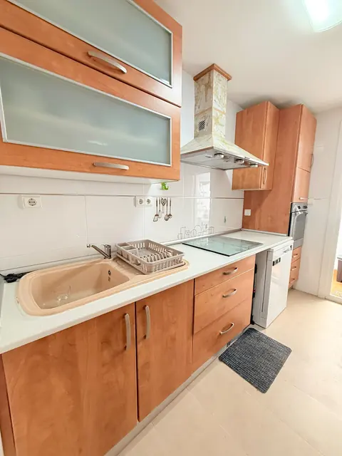 SE ALQUILA PRECIOSO PISO EN AVENIDA MONTSERRAT 25