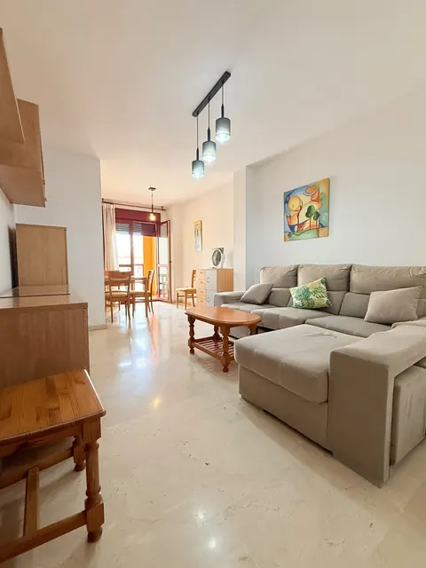 SE ALQUILA PRECIOSO PISO EN AVENIDA MONTSERRAT 21