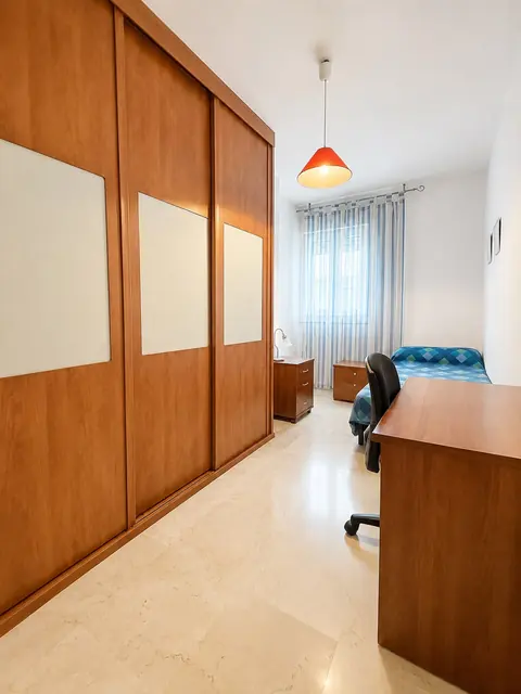 SE ALQUILA PRECIOSO PISO EN AVENIDA MONTSERRAT 8