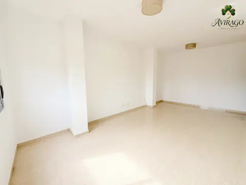 SE VENDE PISO EN CARRETERA GRANADA 11