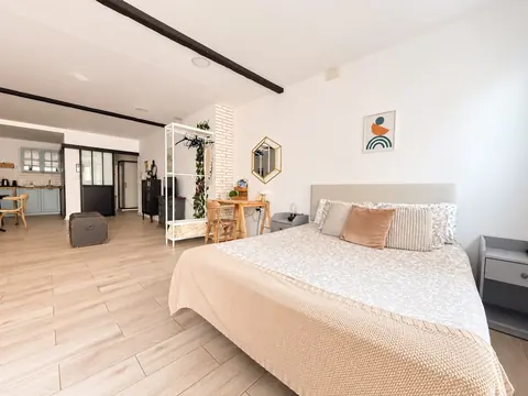 SE VENDE ESTUDIO EN CALLE RODRIGO VIVAS MIRAS 13