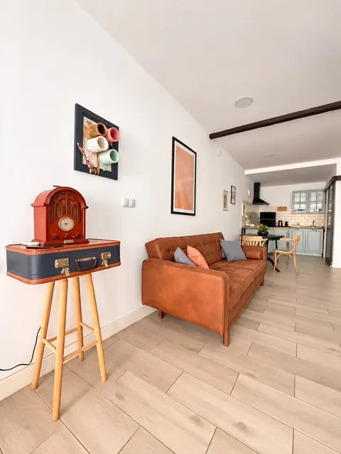 SE VENDE ESTUDIO EN CALLE RODRIGO VIVAS MIRAS 12