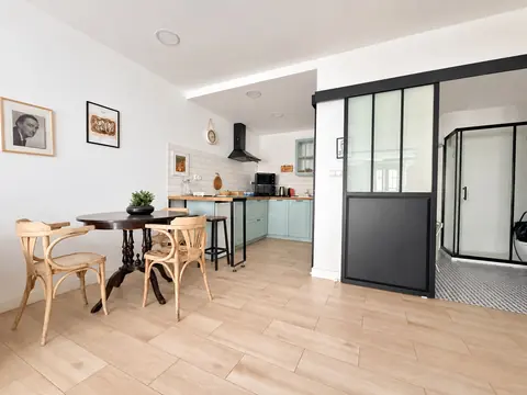 SE VENDE ESTUDIO EN CALLE RODRIGO VIVAS MIRAS 17