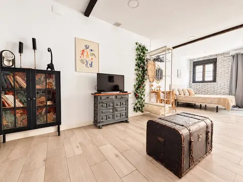 SE VENDE ESTUDIO EN CALLE RODRIGO VIVAS MIRAS 9